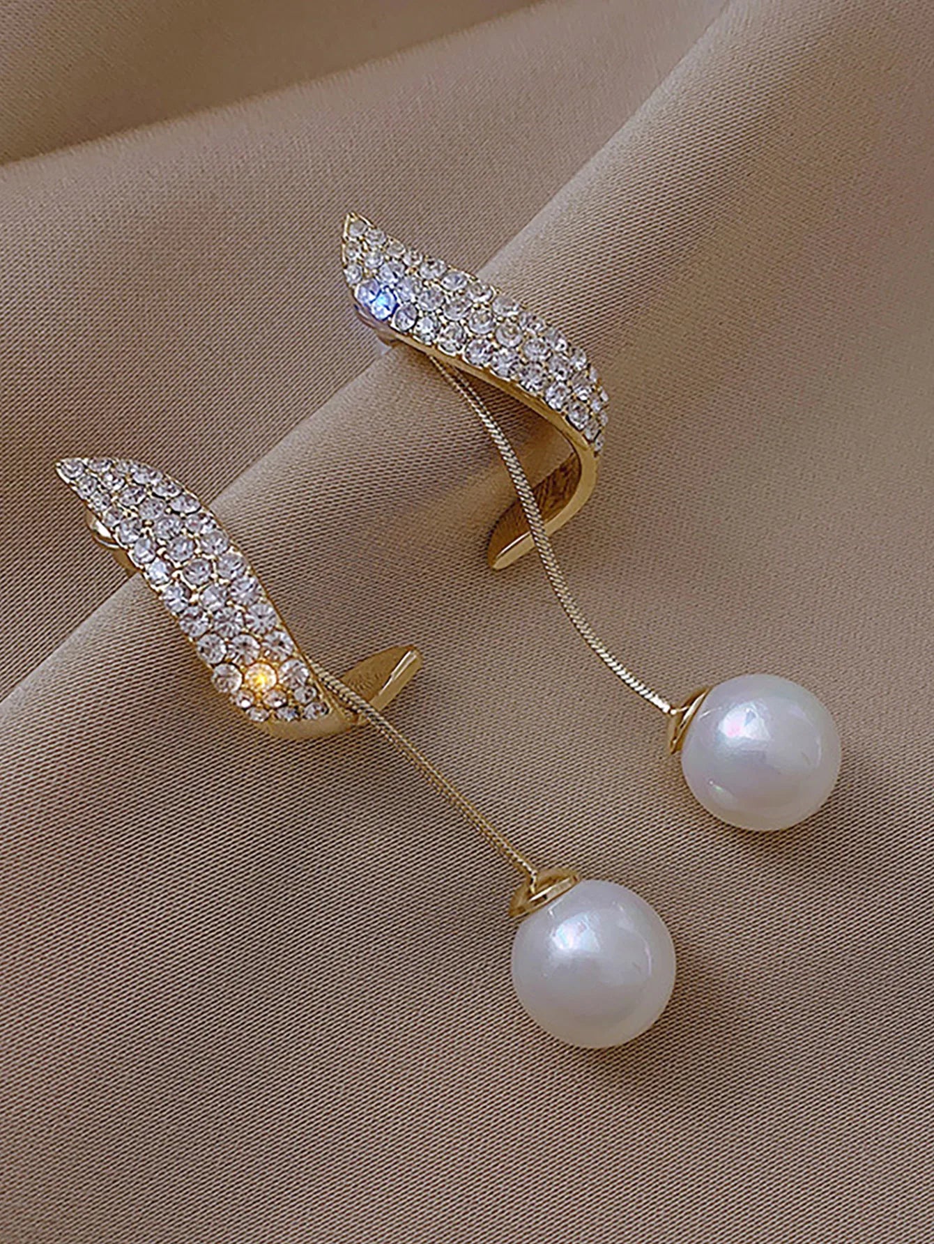 Stylish Pearl Tassel Earrings - Elegant Jewelry for Travel & Events