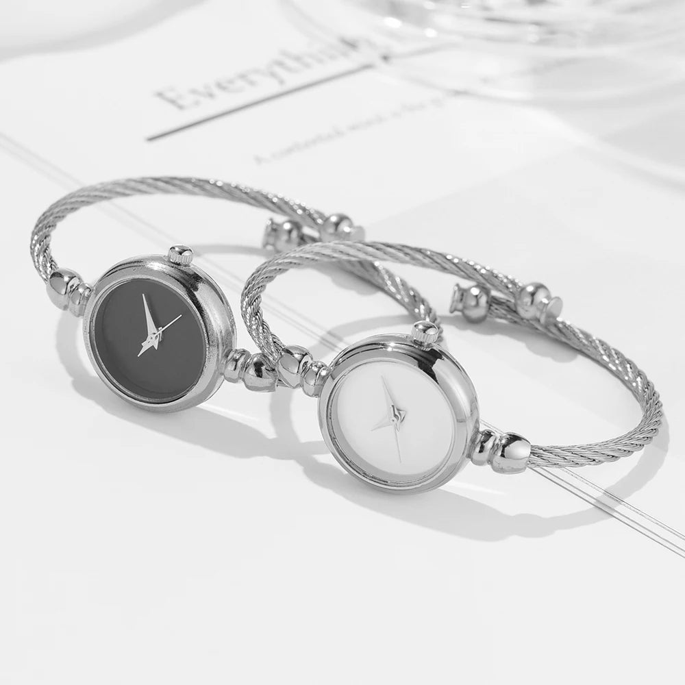 Minimalist Quartz Watches | Ideal Gift for Lovers