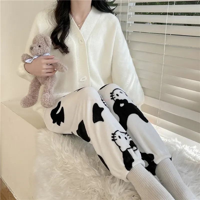 Cute and Comfy Hello Kitty Pajamas - Ideal for Cozy Nights at Home