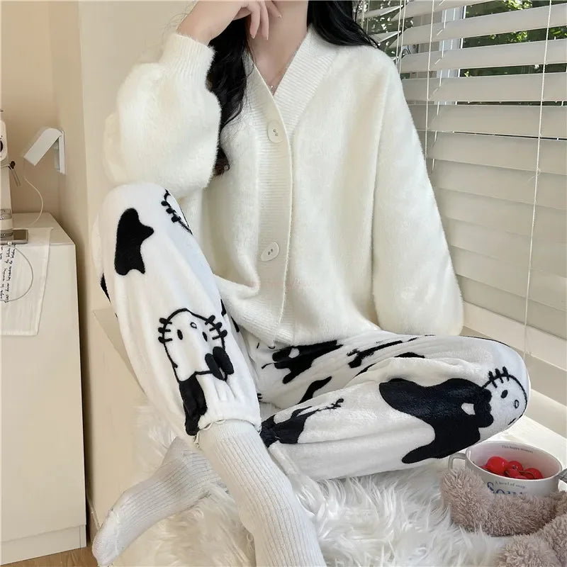 Cute and Comfy Hello Kitty Pajamas - Ideal for Cozy Nights at Home